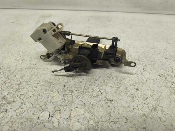 POIGNEE DE HAYON VW POLO 9N/9N3 - Vue 4